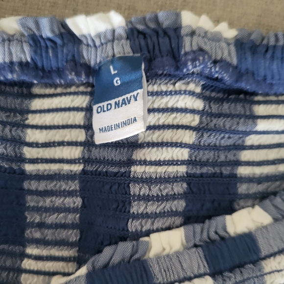 Fit & Flare Flutter-Sleeve Smocked Seersucker Mini Dress Blue & White Gingham - Picture 4 of 6